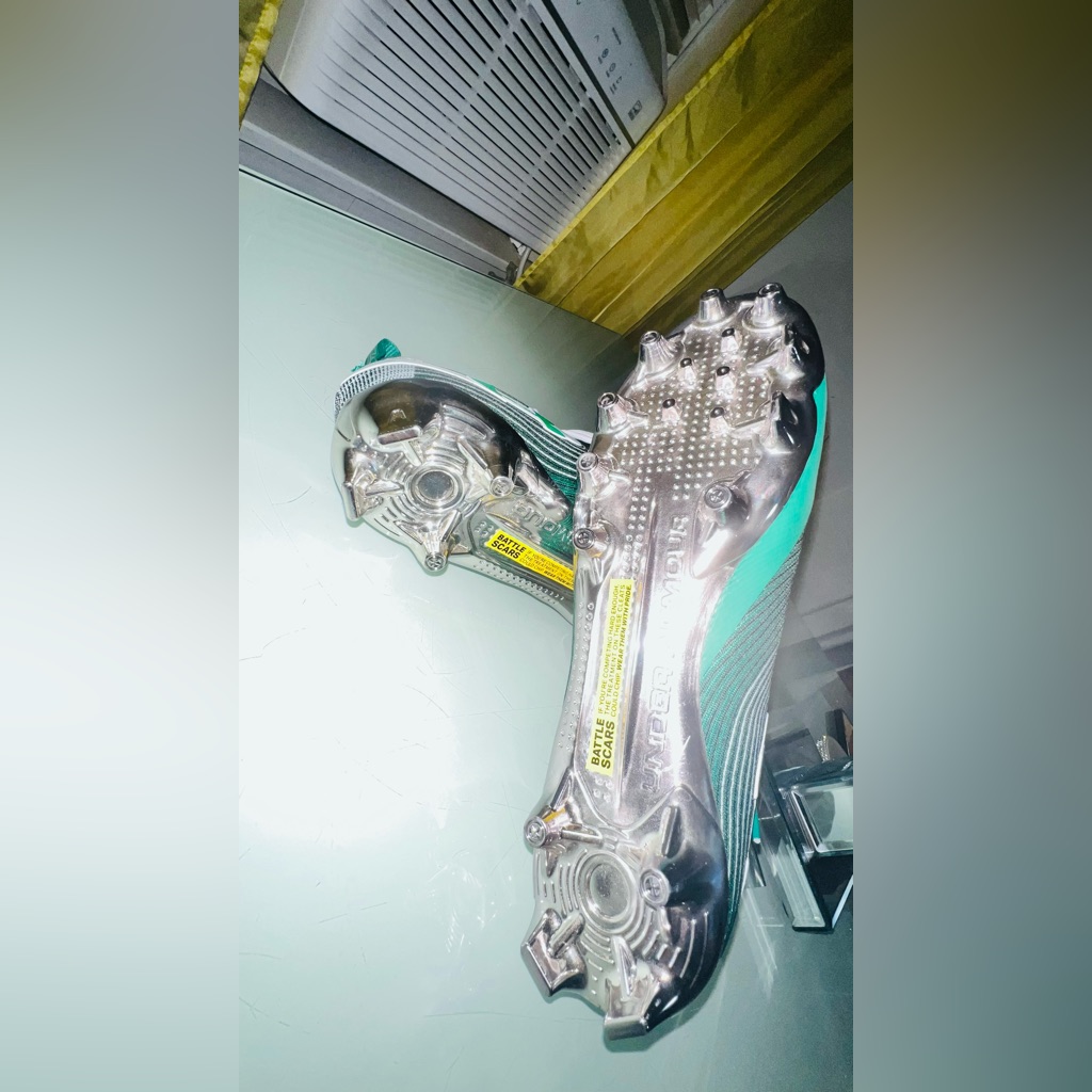 Under Armour Silver And Teal Athletic Shoes